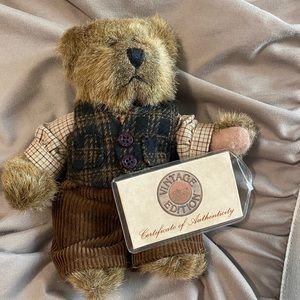 Russ Berrie Vintage Collection #44703 Gordon Plush Brown Bear